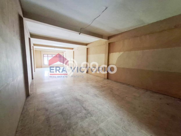 Ruko untuk disewa di Blimbing punya LT 118m2 & LB 295m2 harga sewa kompetitif Ruko untuk disewa di Blimbing punya LT 118m2 & LB 295m2 harga sewa kompetitif