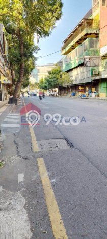 Ruko Usaha Dijual di Klojen Malang LT 448m2 & LB 330m2 Ruko Usaha Dijual di Klojen Malang LT 448m2 & LB 330m2