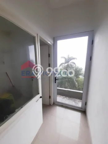 Rumah sewa siap pakai 4 Kamar Tidur di Buring, Malang Rumah sewa siap pakai 4 Kamar Tidur di Buring, Malang