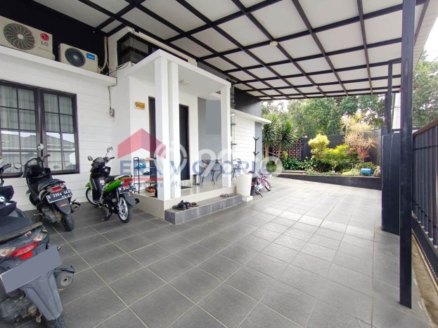 Rumah Modern Cantik 4 KT Bisa Langsung Pindah di Karangploso Rumah Modern Cantik 4 KT Bisa Langsung Pindah di Karangploso