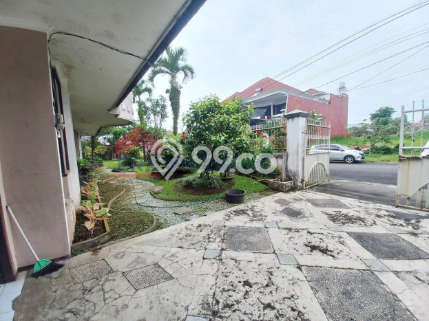 Ready to Use! Luxury House LT 975m2 Desain Modern di Malang Kota Ready to Use! Luxury House LT 975m2 Desain Modern di Malang Kota