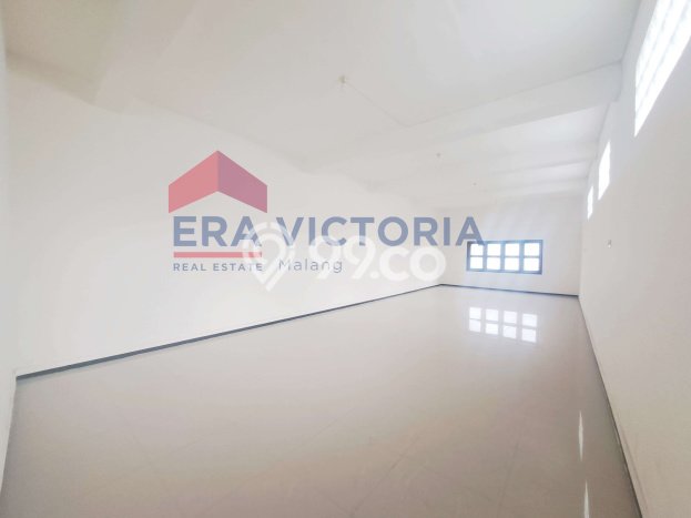 Ruko Area Bisnis di Klojen, Luas 285m2m², For Rent, Siap Pakai Ruko Area Bisnis di Klojen, Luas 285m2m², For Rent, Siap Pakai