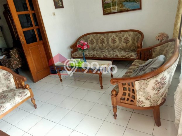 Rumah Luxury di Malang Strategis Kondisi Baik Rumah Luxury di Malang Strategis Kondisi Baik