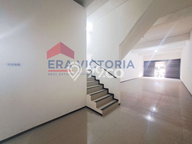 Ruko Area Bisnis di Klojen, Luas 285m2m², For Rent, Siap Pakai Ruko Area Bisnis di Klojen, Luas 285m2m², For Rent, Siap Pakai