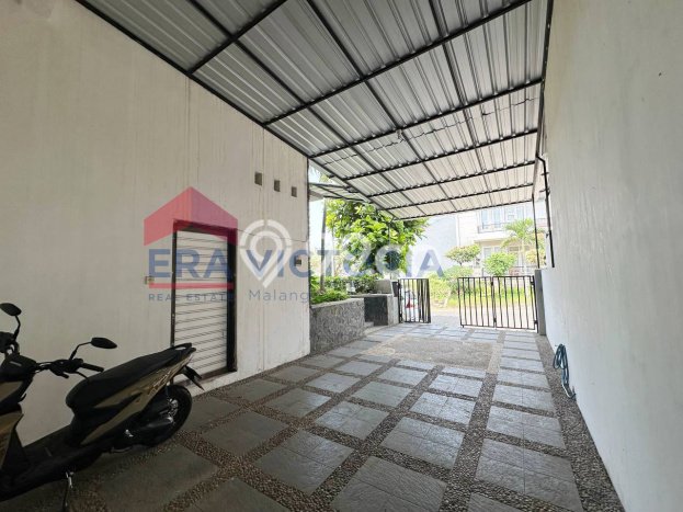 PROPERTI UNGGULAN! Rumah di Dau, 4 KT, Lingkungan Elite, Luas 300m2m² Bangunan 400m2m² PROPERTI UNGGULAN! Rumah di Dau, 4 KT, Lingkungan Elite, Luas 300m2m² Bangunan 400m2m²