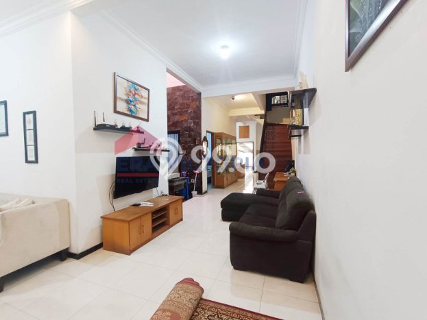 Rumah Modern Cantik 4 Kamar Bisa Langsung Pindah di Blimbing Rumah Modern Cantik 4 Kamar Bisa Langsung Pindah di Blimbing