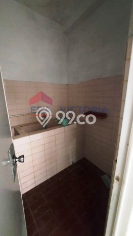 Disewakan Rumah Murah di Gunung-gunung Malang Punya 4 KT Disewakan Rumah Murah di Gunung-gunung Malang Punya 4 KT