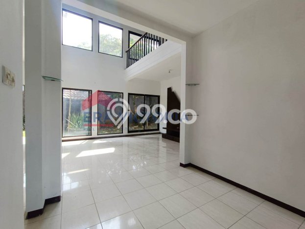 PROPERTI UNGGULAN! Rumah di Dau, 4 KT, Lingkungan Elite, Luas 300m2m² Bangunan 400m2m² PROPERTI UNGGULAN! Rumah di Dau, 4 KT, Lingkungan Elite, Luas 300m2m² Bangunan 400m2m²