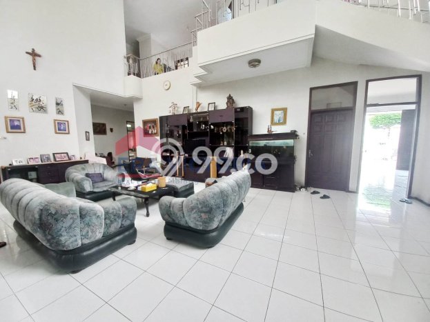 Ready to Use! Luxury House LT 975m2 Desain Modern di Malang Kota Ready to Use! Luxury House LT 975m2 Desain Modern di Malang Kota