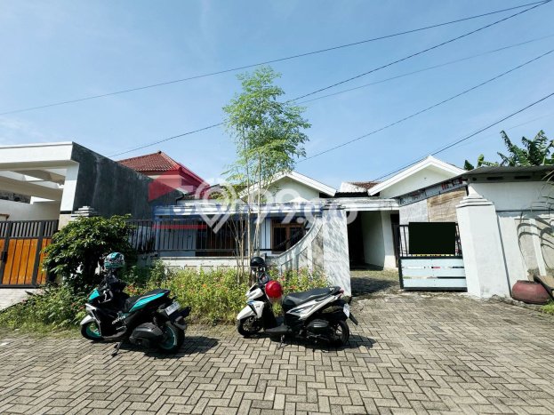 HOT LISTING! Rumah Untuk Investasi di Sukun, Luas 423m2m² Bangunan 141m2m² HOT LISTING! Rumah Untuk Investasi di Sukun, Luas 423m2m² Bangunan 141m2m²