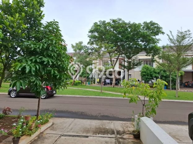 Disewakan! Rumah 2 Kamar Tidur &
2 Kamar Mandi di Summarecon Bekasi, Bekasi Disewakan! Rumah 2 Kamar Tidur &
2 Kamar Mandi di Summarecon Bekasi, Bekasi