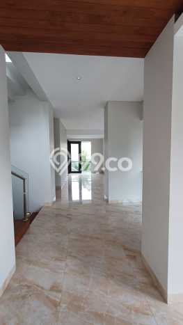 Ready to Use! Premium House LT 801m2 Desain Modern di BSD City Ready to Use! Premium House LT 801m2 Desain Modern di BSD City