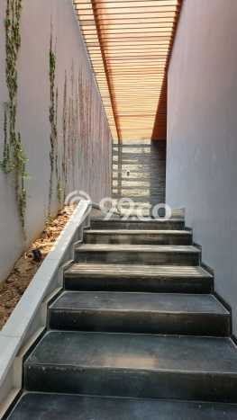 Ready to Use! Premium House LT 801m2 Desain Modern di BSD City Ready to Use! Premium House LT 801m2 Desain Modern di BSD City