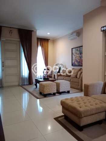 Jual Rumah Mewah Megah Dengan View Eksklusif di Gading Serpong, Tangerang Jual Rumah Mewah Megah Dengan View Eksklusif di Gading Serpong, Tangerang