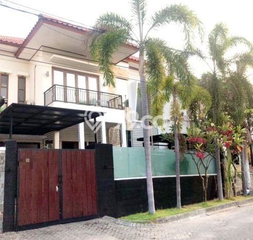 Rumah Eksklusif Siap Huni LT 180m2 di Sukolilo, Surabaya Rumah Eksklusif Siap Huni LT 180m2 di Sukolilo, Surabaya