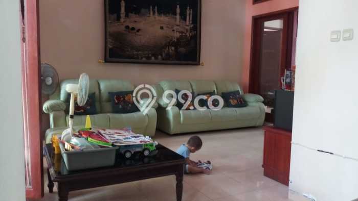 Rumah Mewah LB 450m2 Siap Huni Desain Elegan di Ketintang, Surabaya Rumah Mewah LB 450m2 Siap Huni Desain Elegan di Ketintang, Surabaya