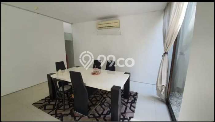 Jual Rumah Mewah Elegan Dengan View Cantik di Citraland, Surabaya Jual Rumah Mewah Elegan Dengan View Cantik di Citraland, Surabaya