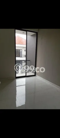 Rumah Eksklusif Dijual LT 104m2 di Mulyorejo, Surabaya Rumah Eksklusif Dijual LT 104m2 di Mulyorejo, Surabaya