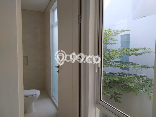 LOKASI STRATEGIS! Rumah di Tandes, Akses ke Tol, 2 KT, LT 72m² Bangunan 70m² LOKASI STRATEGIS! Rumah di Tandes, Akses ke Tol, 2 KT, LT 72m² Bangunan 70m²