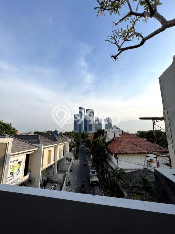 Dijual Rumah Premium dengan Fasilitas Sekitar Komplit di Sawahan, Surabaya Dijual Rumah Premium dengan Fasilitas Sekitar Komplit di Sawahan, Surabaya