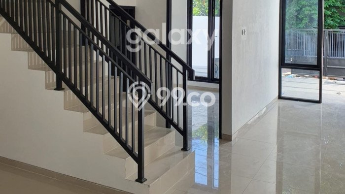 Rumah Strategis Modern Lb 120m2 di Rungkut, Surabaya Rumah Strategis Modern Lb 120m2 di Rungkut, Surabaya