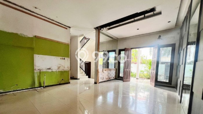 For Sale Rumah Mewah Exclusive di Sukolilo, Surabaya For Sale Rumah Mewah Exclusive di Sukolilo, Surabaya