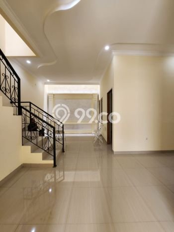 Rumah Elit LB 250m2 Siap Pakai Desain Elegan di Rawamangun, Jakarta Timur Rumah Elit LB 250m2 Siap Pakai Desain Elegan di Rawamangun, Jakarta Timur