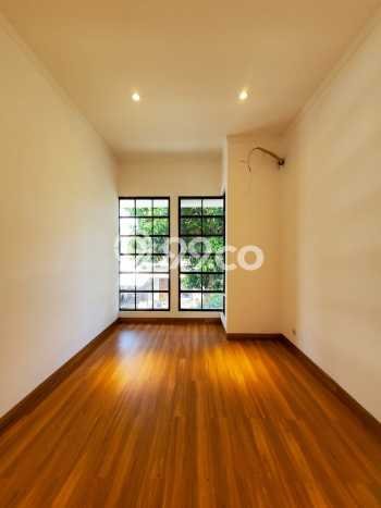 Rumah Luxury Modern Tanpa Renovasi di Bintaro Jakarta Selatan Rumah Luxury Modern Tanpa Renovasi di Bintaro Jakarta Selatan