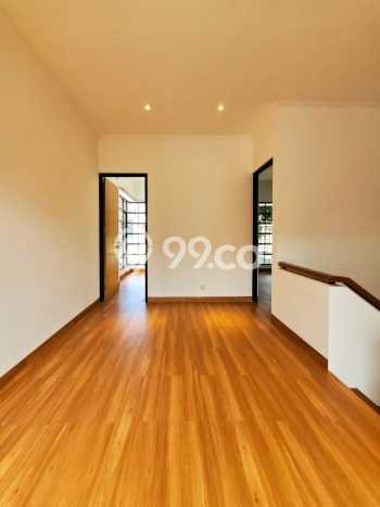 Rumah Luxury Modern Tanpa Renovasi di Bintaro Jakarta Selatan Rumah Luxury Modern Tanpa Renovasi di Bintaro Jakarta Selatan