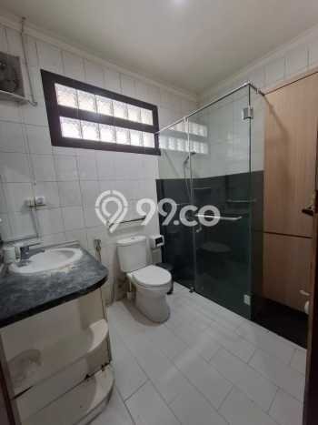 Hunian Mewah LB 300m2 Siap Huni Desain Elegan di Bintaro, Jakarta Selatan Hunian Mewah LB 300m2 Siap Huni Desain Elegan di Bintaro, Jakarta Selatan