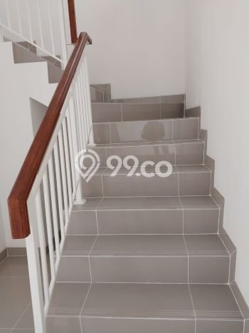 Disewakan! Rumah 3 Kamar Tidur &
3 Kamar Mandi di Gading Serpong, Tangerang Disewakan! Rumah 3 Kamar Tidur &
3 Kamar Mandi di Gading Serpong, Tangerang