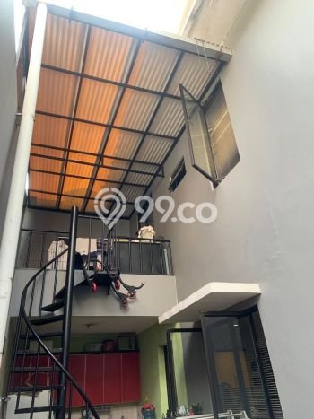 Ready to Use! Luxury House LT 144m2 Desain Modern di BSD Ready to Use! Luxury House LT 144m2 Desain Modern di BSD