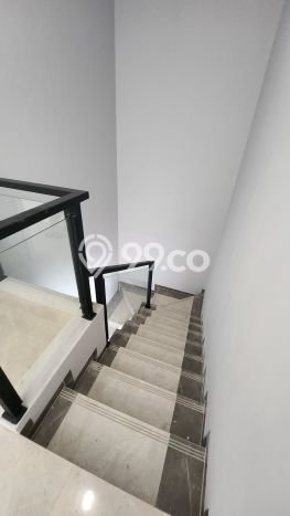 Rumah 4 KT 3 KM di Lokasi Strategis Serpong Villa Melati Mas, Tangerang Selatan Rumah 4 KT 3 KM di Lokasi Strategis Serpong Villa Melati Mas, Tangerang Selatan