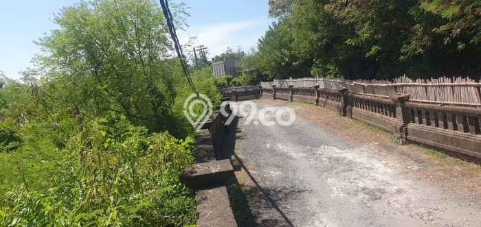 Land Rental Tanah di , Luas 2135m2m², Akses Mudah Land Rental Tanah di , Luas 2135m2m², Akses Mudah