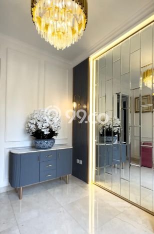 Rumah Nyaman di Kembangan, Jakarta Barat, Luas 121m² Bangunan 304m² Rumah Nyaman di Kembangan, Jakarta Barat, Luas 121m² Bangunan 304m²