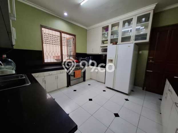 Hunian Mewah LB 300m2 Siap Huni Desain Elegan di Bintaro, Jakarta Selatan Hunian Mewah LB 300m2 Siap Huni Desain Elegan di Bintaro, Jakarta Selatan