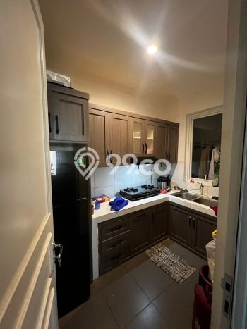 Rumah Nyaman di Kembangan, Jakarta Barat, Luas 121m² Bangunan 304m² Rumah Nyaman di Kembangan, Jakarta Barat, Luas 121m² Bangunan 304m²