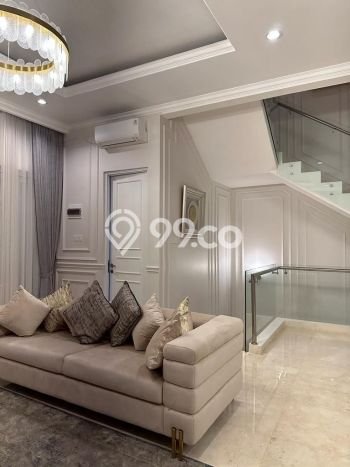 Rumah Nyaman di Kembangan, Jakarta Barat, Luas 121m² Bangunan 304m² Rumah Nyaman di Kembangan, Jakarta Barat, Luas 121m² Bangunan 304m²