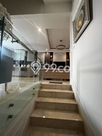 Rumah Nyaman di Kembangan, Jakarta Barat, Luas 121m² Bangunan 304m² Rumah Nyaman di Kembangan, Jakarta Barat, Luas 121m² Bangunan 304m²