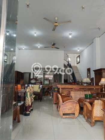 Komersial Disewa di Jakarta Selatan dengan LB 200m2 Area Komersial Ramai Komersial Disewa di Jakarta Selatan dengan LB 200m2 Area Komersial Ramai