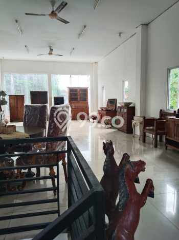 Komersial Disewa di Jakarta Selatan dengan LB 200m2 Area Komersial Ramai Komersial Disewa di Jakarta Selatan dengan LB 200m2 Area Komersial Ramai