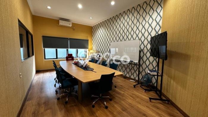 Hunian Strategis Disewakan 5 Kamar di Menteng Boleh Nego Hunian Strategis Disewakan 5 Kamar di Menteng Boleh Nego