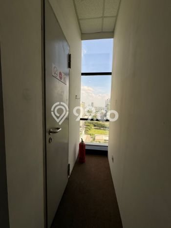 Kantor Disewa di Tangerang dengan LB 136m2 Area Komersial Ramai Kantor Disewa di Tangerang dengan LB 136m2 Area Komersial Ramai