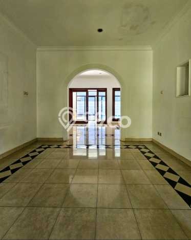 Dijual Rumah Luas Elegan Dengan View Cantik di Pondok Indah, Jakarta Selatan Dijual Rumah Luas Elegan Dengan View Cantik di Pondok Indah, Jakarta Selatan