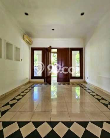 Dijual Rumah Luas Elegan Dengan View Cantik di Pondok Indah, Jakarta Selatan Dijual Rumah Luas Elegan Dengan View Cantik di Pondok Indah, Jakarta Selatan