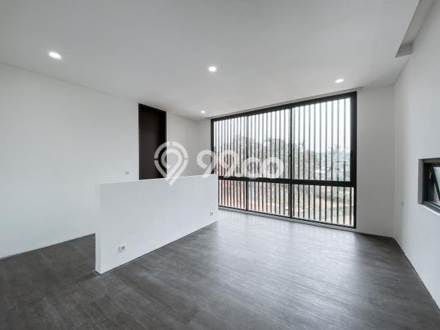 For Sale! Luxury House LT 180m2 Desain Elegan di Lebak Bulus For Sale! Luxury House LT 180m2 Desain Elegan di Lebak Bulus