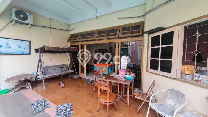 Siap Huni Hunian Elit 6 Kamar di Pasar Minggu Dekat ke Mana Saja Siap Huni Hunian Elit 6 Kamar di Pasar Minggu Dekat ke Mana Saja