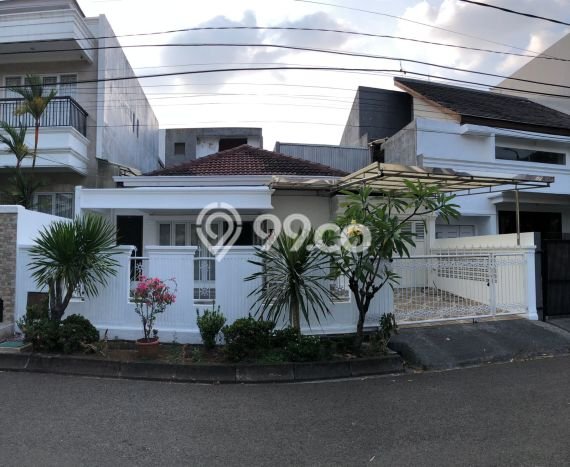 Rumah Luxury Modern Siap Huni di Pondok Indah Jakarta Selatan Rumah Luxury Modern Siap Huni di Pondok Indah Jakarta Selatan