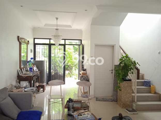 For Sale Rumah 3 Kamar Lokasi Ideal Bagus dan Strategis di Cinere For Sale Rumah 3 Kamar Lokasi Ideal Bagus dan Strategis di Cinere