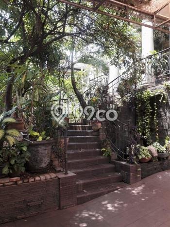 Hunian Mewah LB 1280m2 Siap Huni Desain Elegan di Lebak Bulus, Jakarta Selatan Hunian Mewah LB 1280m2 Siap Huni Desain Elegan di Lebak Bulus, Jakarta Selatan
